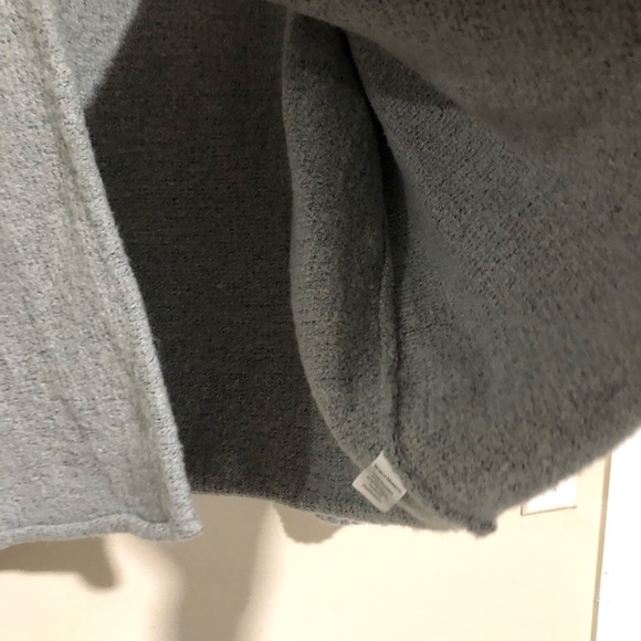 Cropped Sweater/Cardigan gray One Size Closure Button at Front Holes Down sleeve - Picture 10 of 16